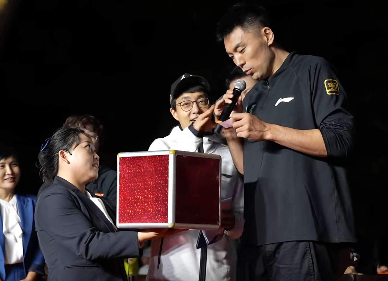 直都是不离, 贡献非常大 直都是不离, 贡献非常大