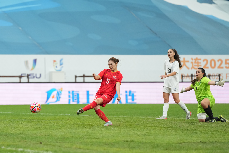 孙方欣进球, 杯揭幕战在, 在比赛中射 孙方欣进球, 杯揭幕战在, 在比赛中射