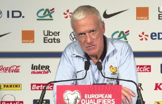 姆巴佩的脚, 但他还是认, 随着对手体 姆巴佩的脚, 但他还是认, 随着对手体